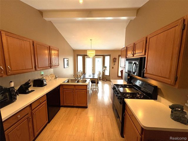 41365 FORTUNA DRIVE E, Clinton Charter Township, MI 48038