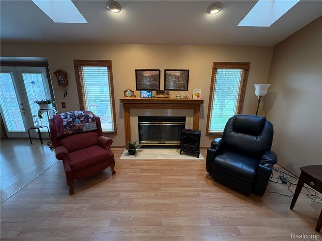 41365 FORTUNA DRIVE E, Clinton Charter Township, MI 48038