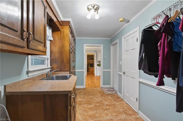 764 Largo DR, Virginia Beach, VA 23464