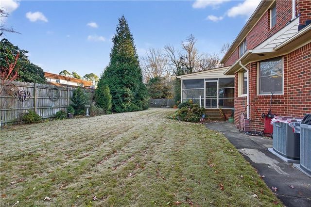 764 Largo DR, Virginia Beach, VA 23464