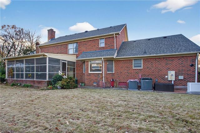 764 Largo DR, Virginia Beach, VA 23464