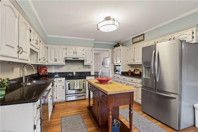 764 Largo DR, Virginia Beach, VA 23464