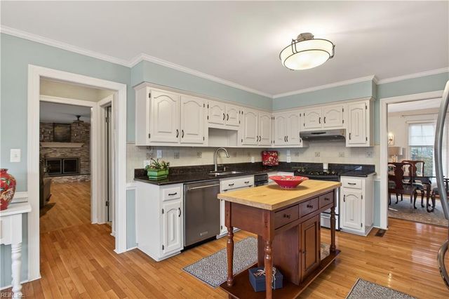 764 Largo DR, Virginia Beach, VA 23464