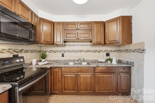 2220 Yorkhills Drive 2, Charlotte, NC 28217