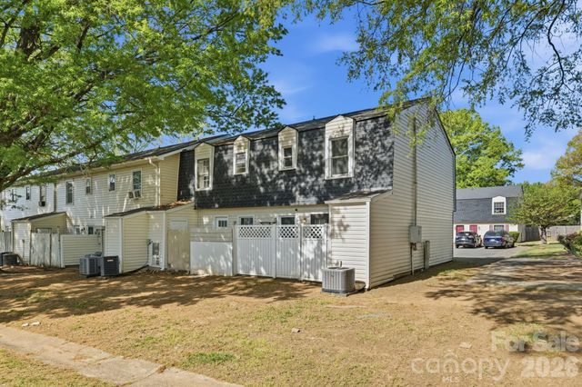 2220 Yorkhills Drive 2, Charlotte, NC 28217