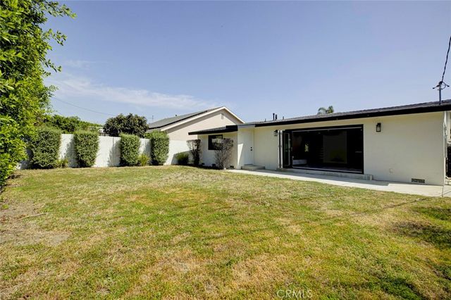 5515 Hermitage Avenue, Valley Village, CA 91607