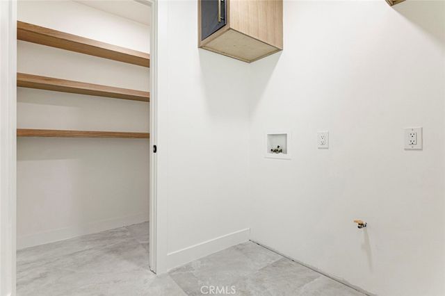 5515 Hermitage Avenue, Valley Village, CA 91607