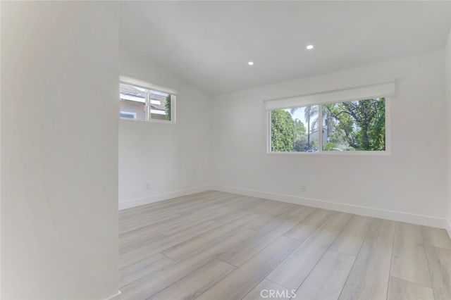 5515 Hermitage Avenue, Valley Village, CA 91607