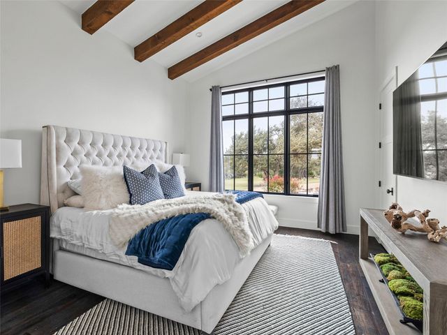 488 Dario DR, Dripping Springs, TX 78620