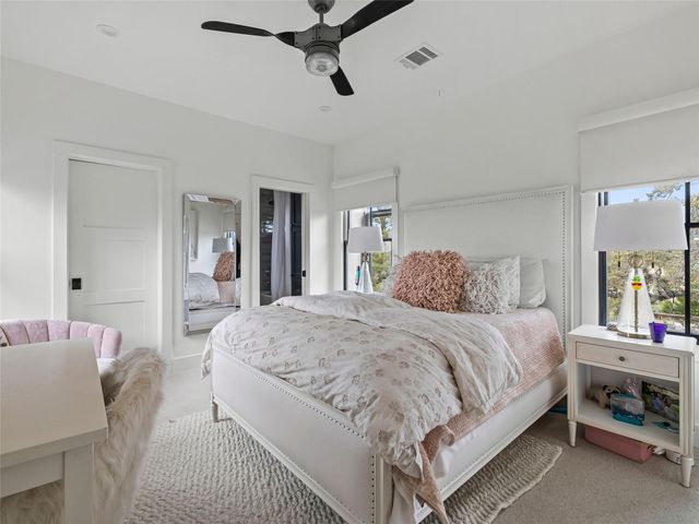 488 Dario DR, Dripping Springs, TX 78620