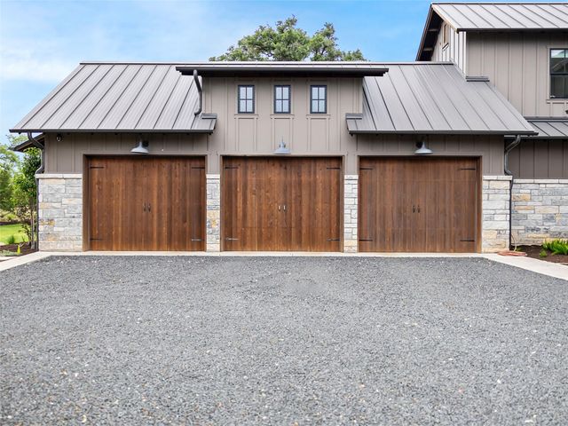 488 Dario DR, Dripping Springs, TX 78620