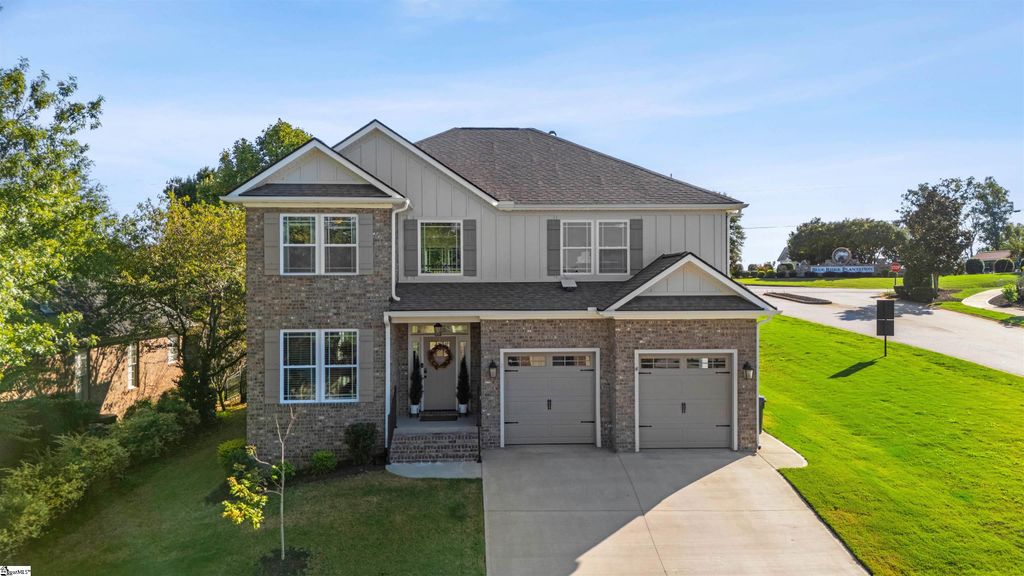 2 Double Crest Drive, Taylors, SC 29687