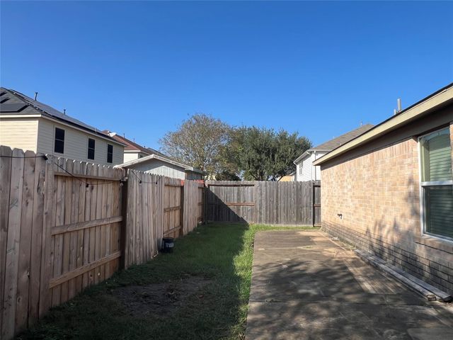 3411 Apple Dale Drive, Houston, TX 77084