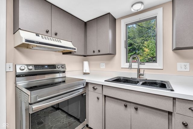 7694 Poplar Road, Brownsburg, IN 46112