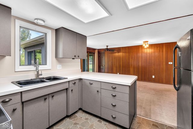 7694 Poplar Road, Brownsburg, IN 46112