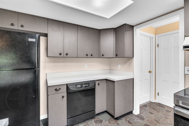 7694 Poplar Road, Brownsburg, IN 46112