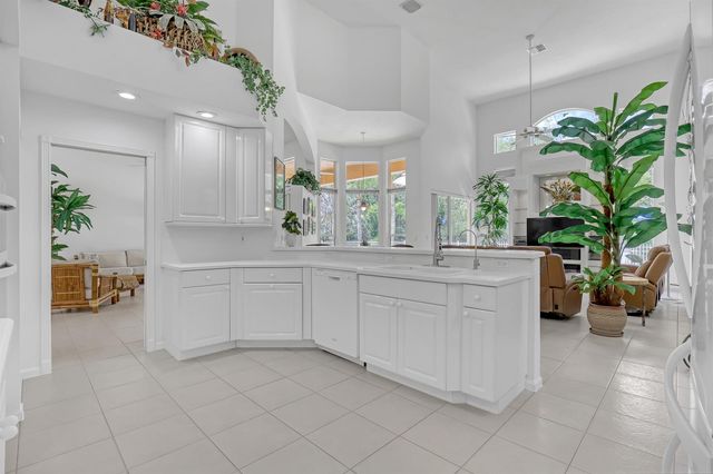 559 SW Squire Johns Lane, Palm City, FL 34990