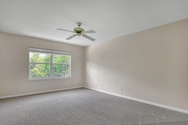559 SW Squire Johns Lane, Palm City, FL 34990