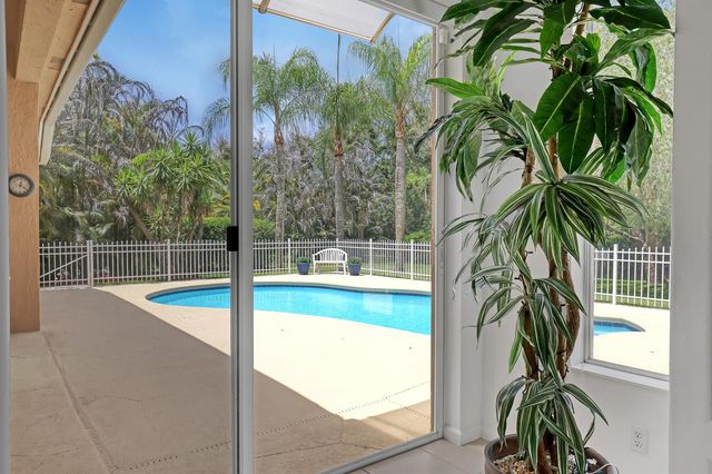 559 SW Squire Johns Lane, Palm City, FL 34990