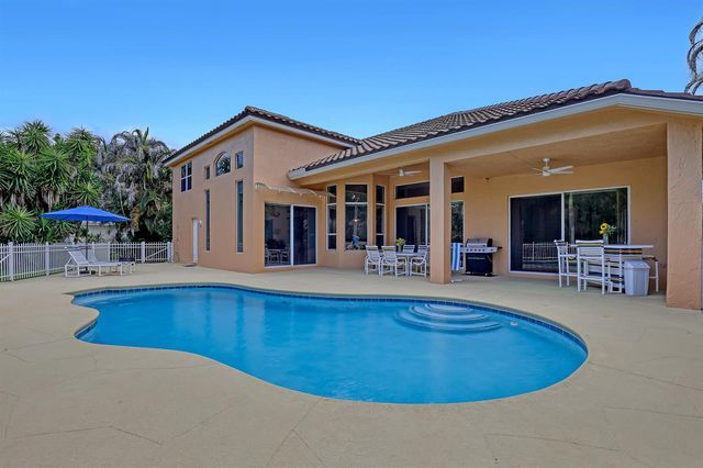 559 SW Squire Johns Lane, Palm City, FL 34990