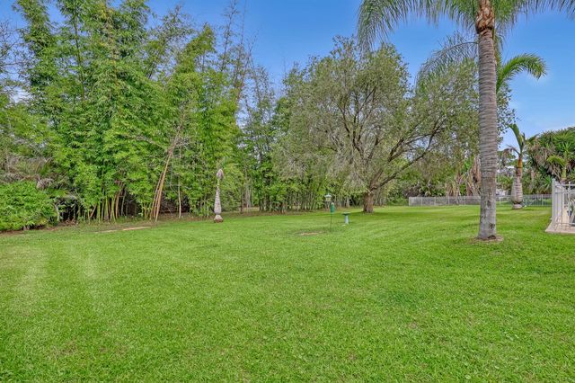 559 SW Squire Johns Lane, Palm City, FL 34990