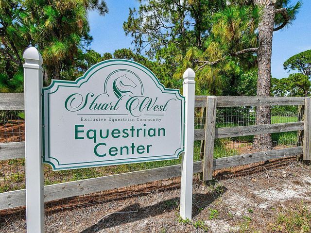 559 SW Squire Johns Lane, Palm City, FL 34990