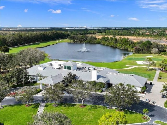 559 SW Squire Johns Lane, Palm City, FL 34990