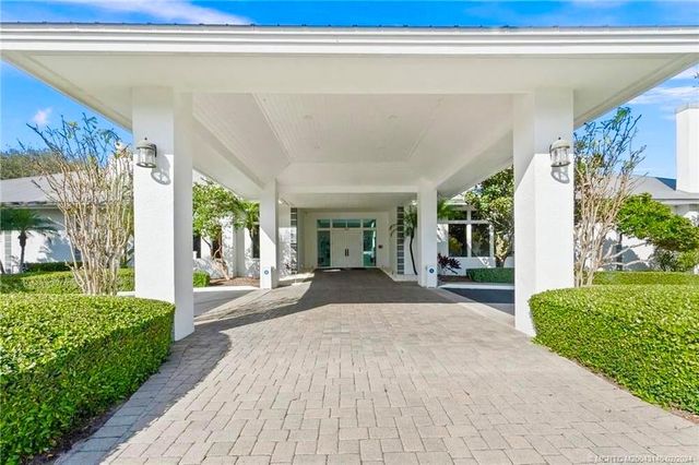 559 SW Squire Johns Lane, Palm City, FL 34990