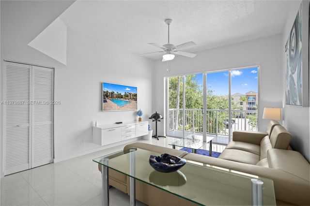 529 E Sheridan St 307, Dania Beach, FL 33004