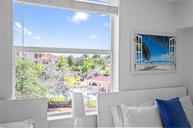 529 E Sheridan St 307, Dania Beach, FL 33004