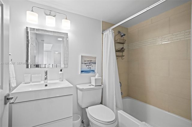 529 E Sheridan St 307, Dania Beach, FL 33004