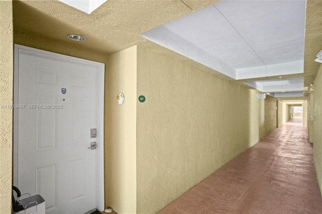 529 E Sheridan St 307, Dania Beach, FL 33004