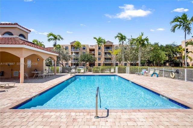 529 E Sheridan St 307, Dania Beach, FL 33004