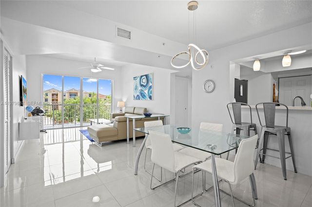 529 E Sheridan St 307, Dania Beach, FL 33004