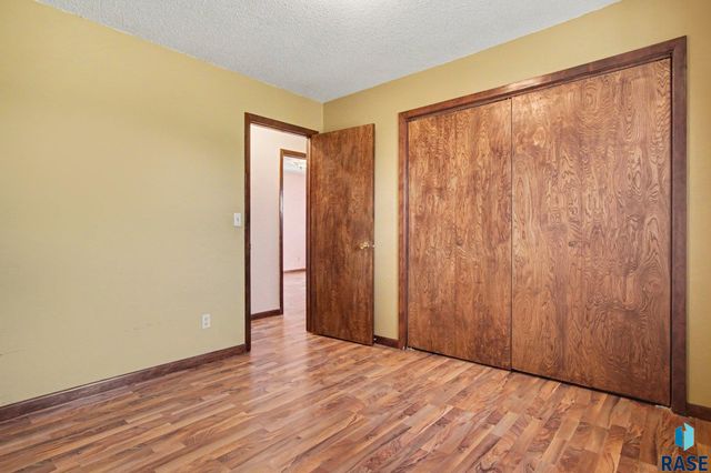 4210 Hermans Loop Loop, Yankton, SD 57078