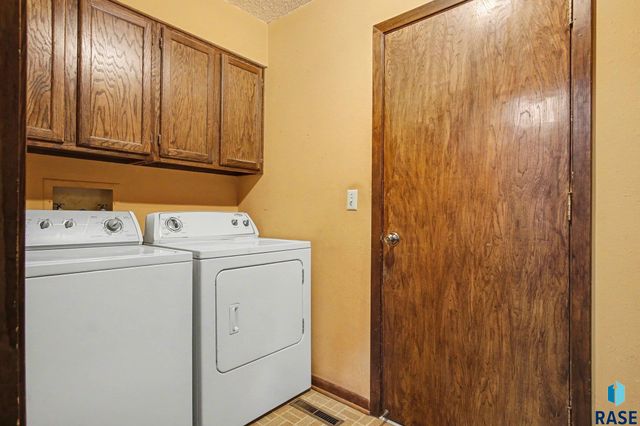 4210 Hermans Loop Loop, Yankton, SD 57078