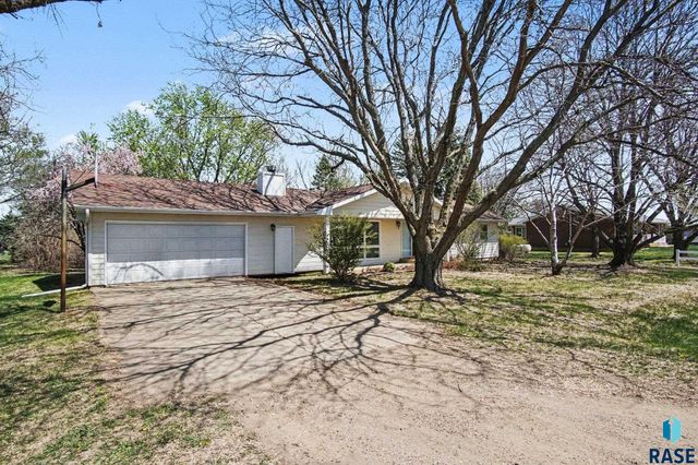 4210 Hermans Loop Loop, Yankton, SD 57078