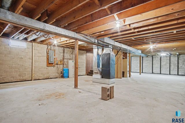 4210 Hermans Loop Loop, Yankton, SD 57078