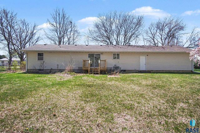 4210 Hermans Loop Loop, Yankton, SD 57078