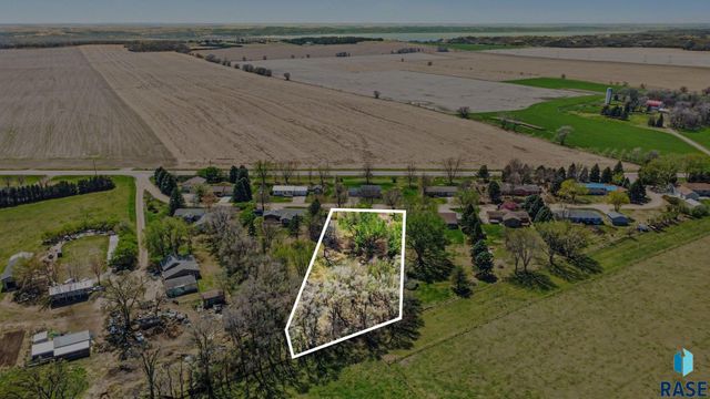 4210 Hermans Loop Loop, Yankton, SD 57078