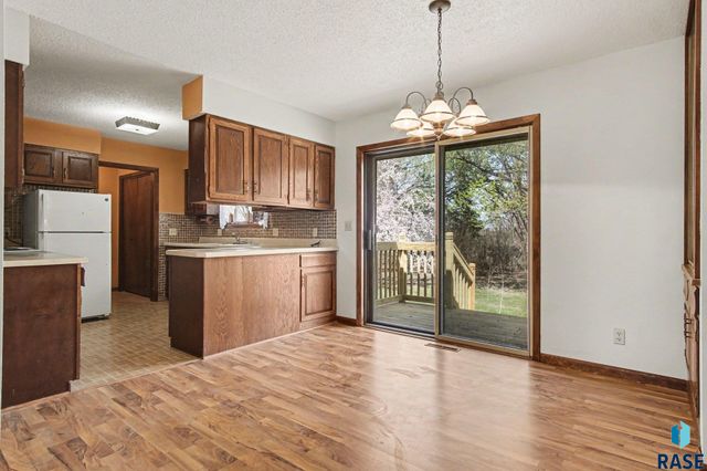 4210 Hermans Loop Loop, Yankton, SD 57078
