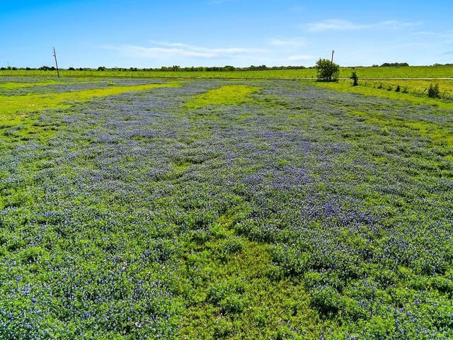 2080 Fm 155 S, Weimar, TX 78962