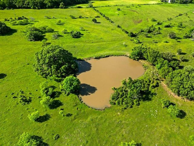 2080 Fm 155 S, Weimar, TX 78962