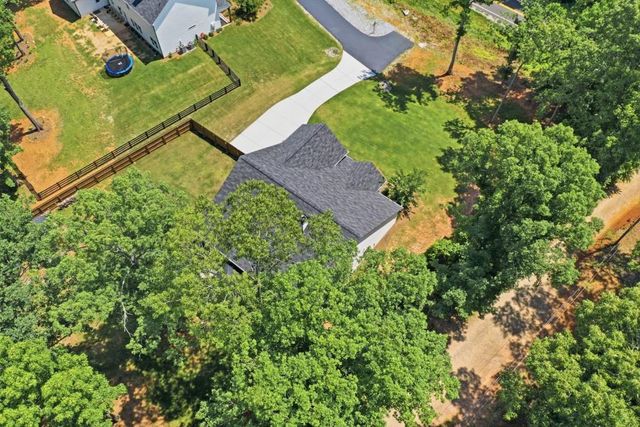 100 Rivermont Lane, Dahlonega, GA 30533