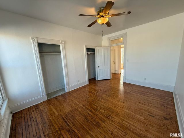 401 S EAST Street, Jacksonville, IL 62650