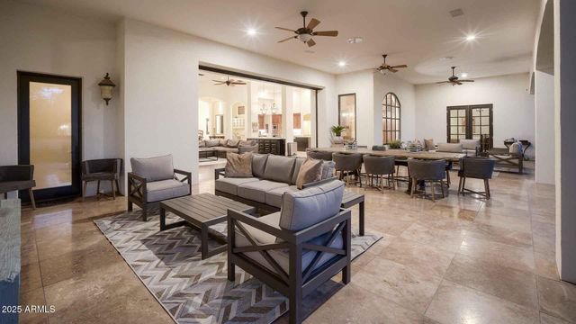 9300 N 58th Street, Paradise Valley, AZ 85253