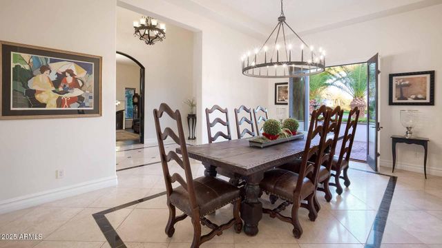 9300 N 58th Street, Paradise Valley, AZ 85253