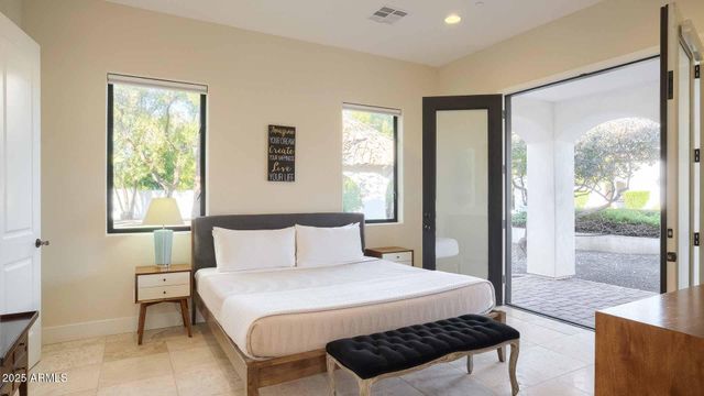 9300 N 58th Street, Paradise Valley, AZ 85253