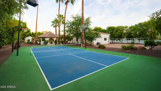 9300 N 58th Street, Paradise Valley, AZ 85253