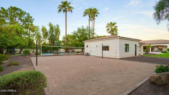 9300 N 58th Street, Paradise Valley, AZ 85253